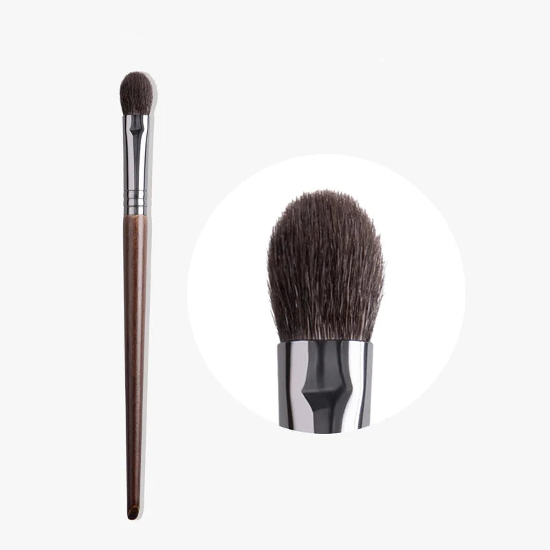 Eyeshadow Brush – Goat Hair Crease & Blending Tool (1pc)