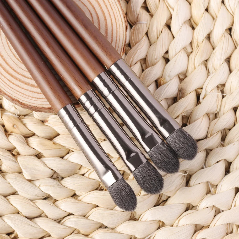 Eyeshadow Blending & Shader Brush – Soft Goat Bristles Makeup Tool