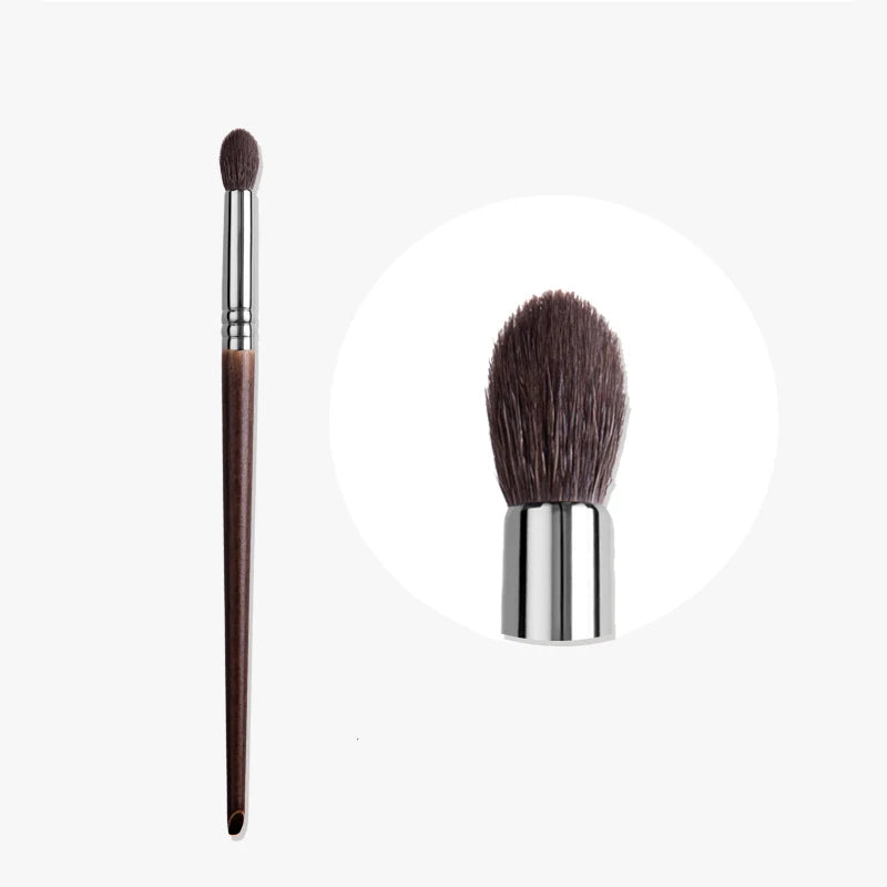 Eyeshadow Brush – Goat Hair Crease & Blending Tool (1pc)