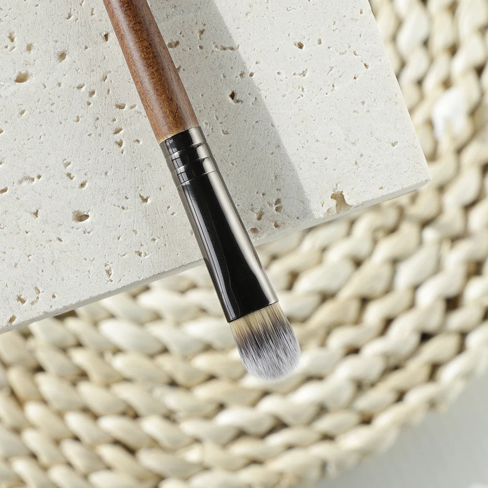 Concealer & Foundation Brush – Soft Synthetic Bristles