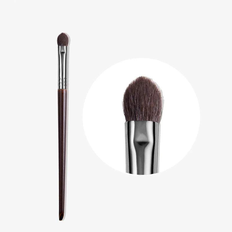 Eyeshadow Brush – Goat Hair Crease & Blending Tool (1pc)