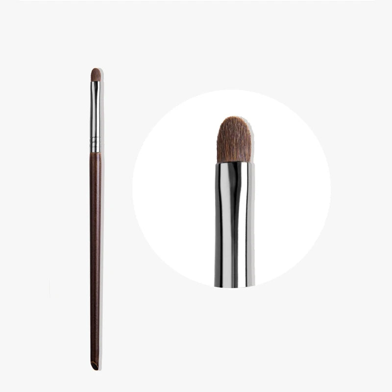 Eyeshadow Brush – Goat Hair Crease & Blending Tool (1pc)