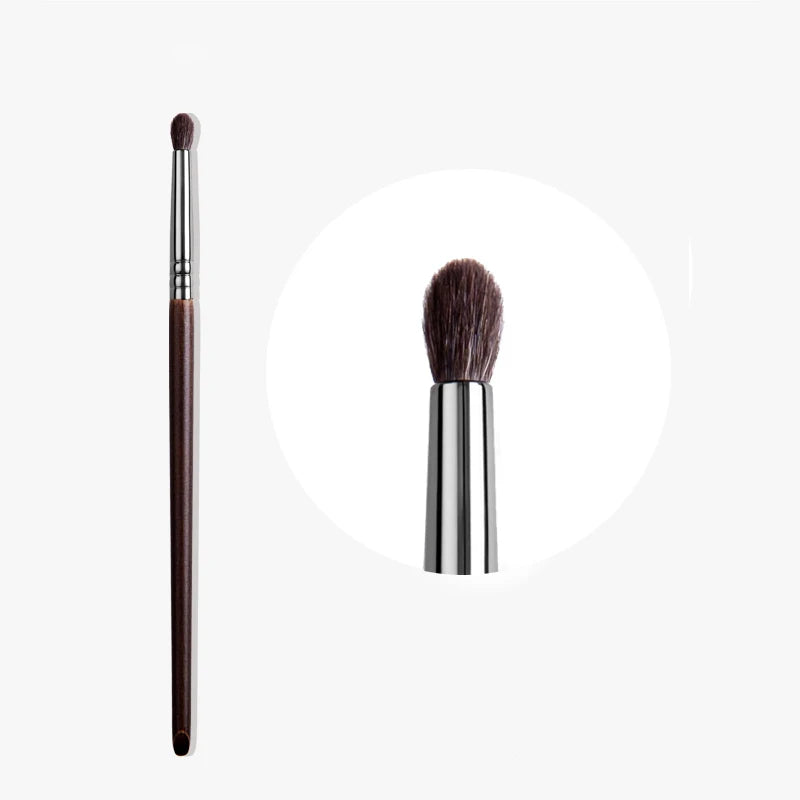 Eyeshadow Brush – Goat Hair Crease & Blending Tool (1pc)