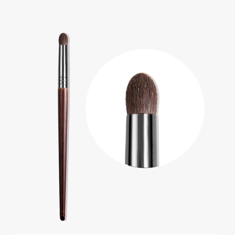 Eyeshadow Brush – Goat Hair Crease & Blending Tool (1pc)