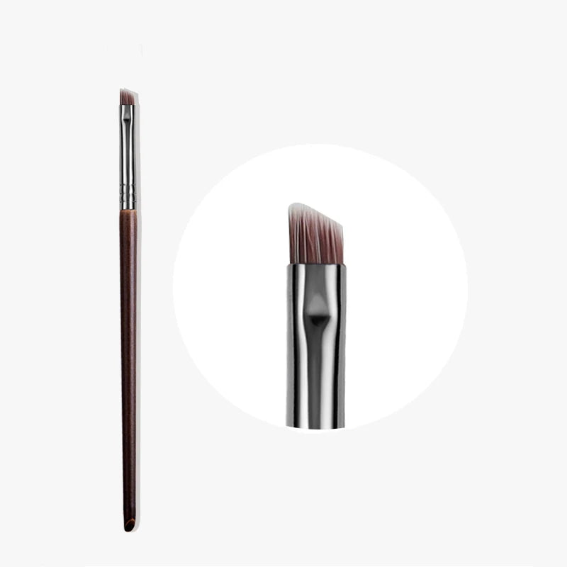 Lip Brush – Professional Lipstick & Concealer Tool