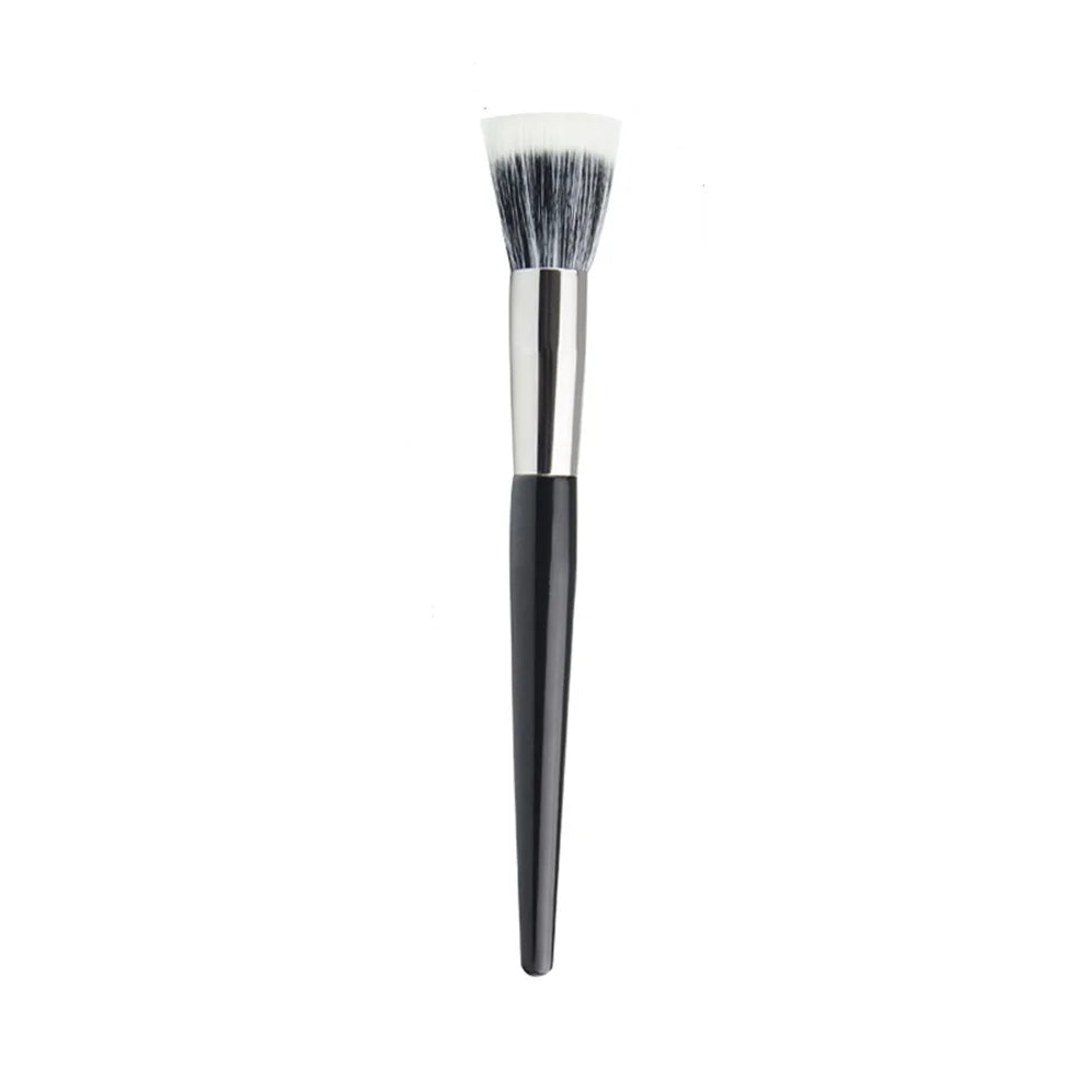 Goat Hair Stippling Brush – For Highlight, Blush & Loose Powder