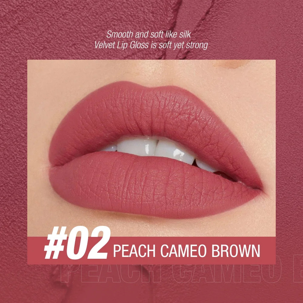 O.TWO.O Liquid Lipstick / lip gloss
