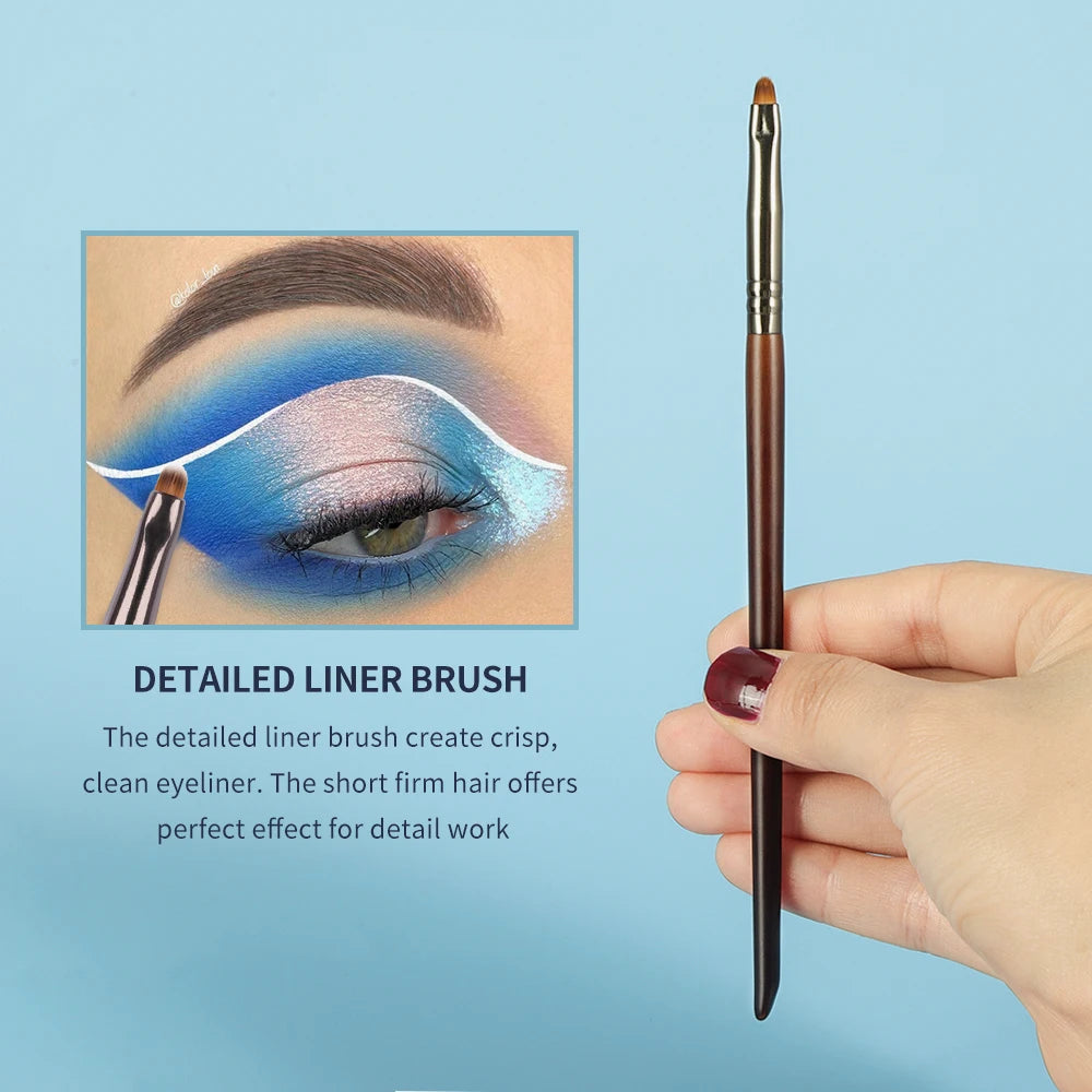 Precision Eyeliner Brush – Synthetic Mini Liner Tool (1pc)