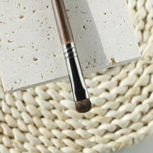 Luxe Smoky Eyeshadow Brush – Pony Hair Blending Tool