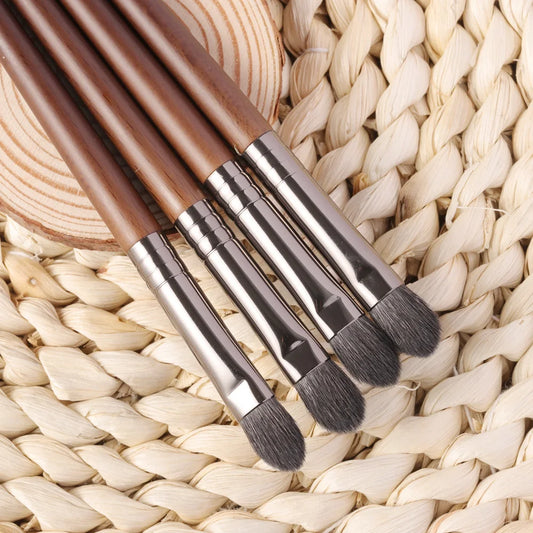 Eyeshadow Blending & Shader Brush – Soft Goat Bristles Makeup Tool