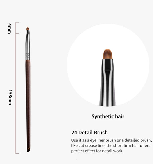 Precision Eyeliner Brush – Synthetic Mini Liner Tool (1pc)