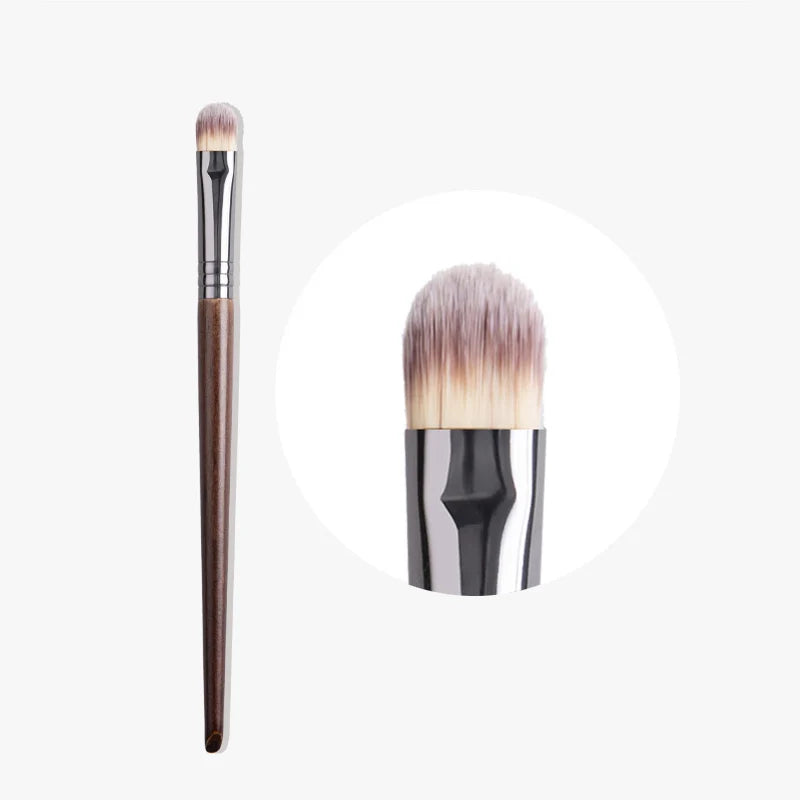 Eyeshadow Brush – Goat Hair Crease & Blending Tool (1pc)