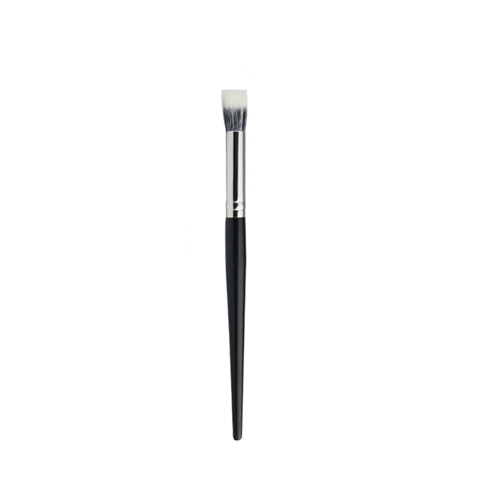 Goat Hair Stippling Brush – For Highlight, Blush & Loose Powder