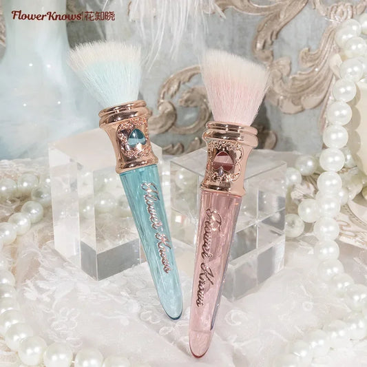 Strawberry Rococo Fluffy Blush Brush